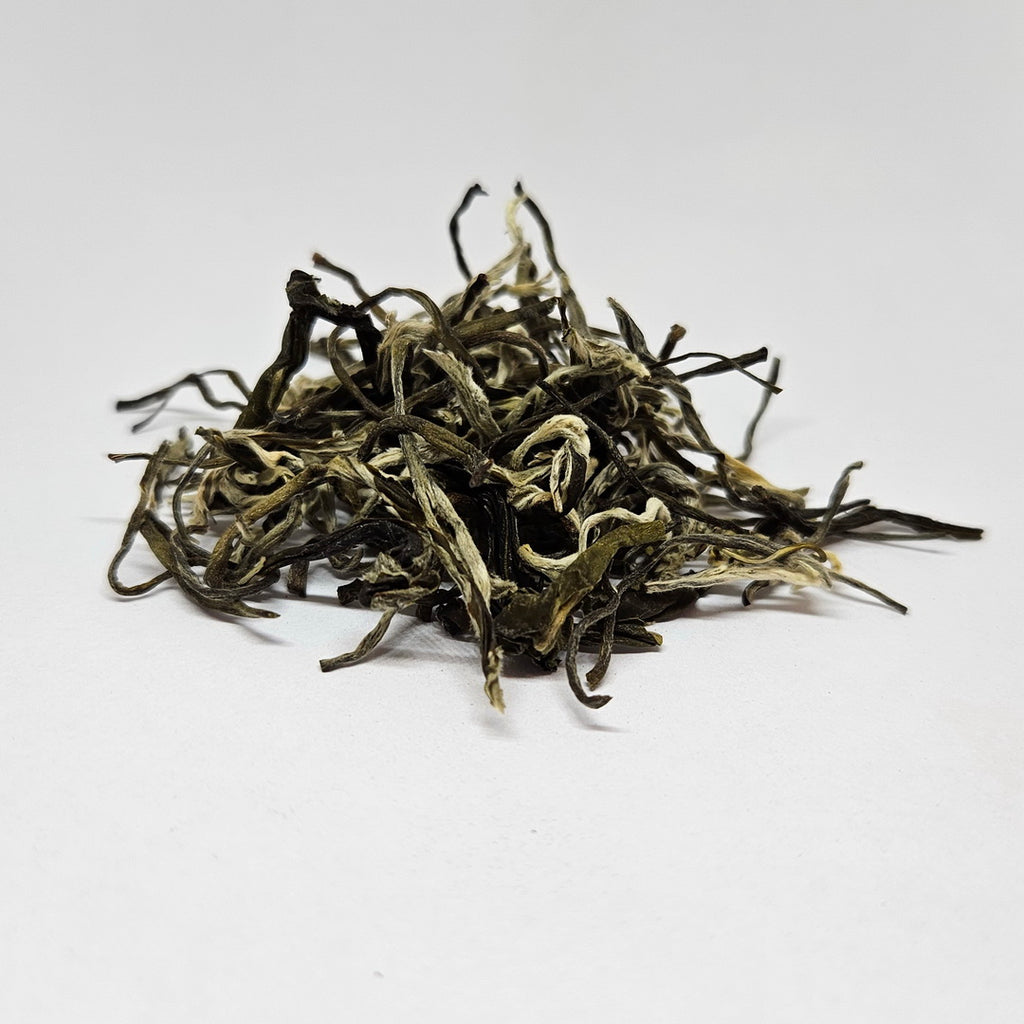 Pink Spring Tea Kettle Zelený čaj Zao Chun Mao Feng „Časné jaro“, Yunnan, 2026 AA – RED TEAPOT